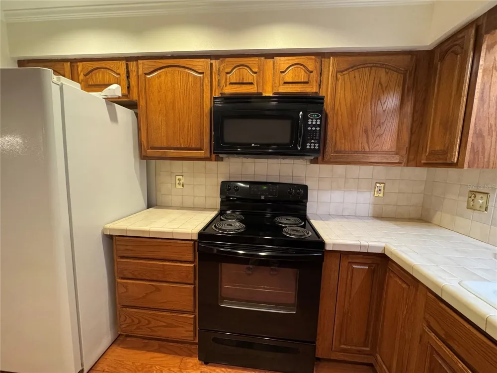 10 FT CLINCH HEIGHTS ROAD Frostproof, FL 33843