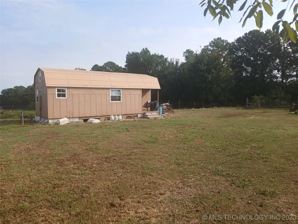 20449 E Cass Road Stigler, OK 74462