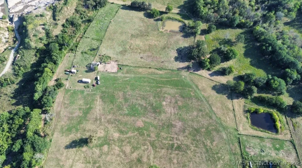 20449 E Cass Road Stigler, OK 74462