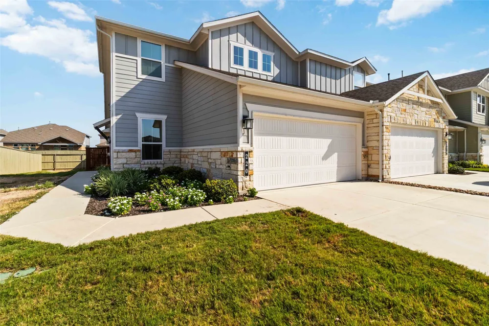220 Mirabeau Way Liberty Hill, TX 78642