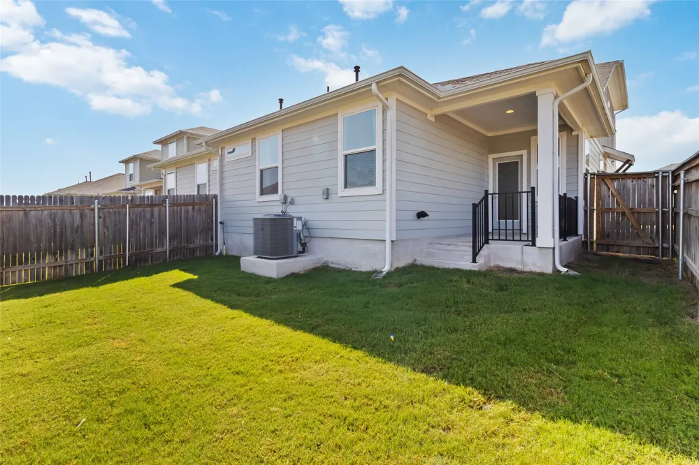 220 Mirabeau Way Liberty Hill, TX 78642