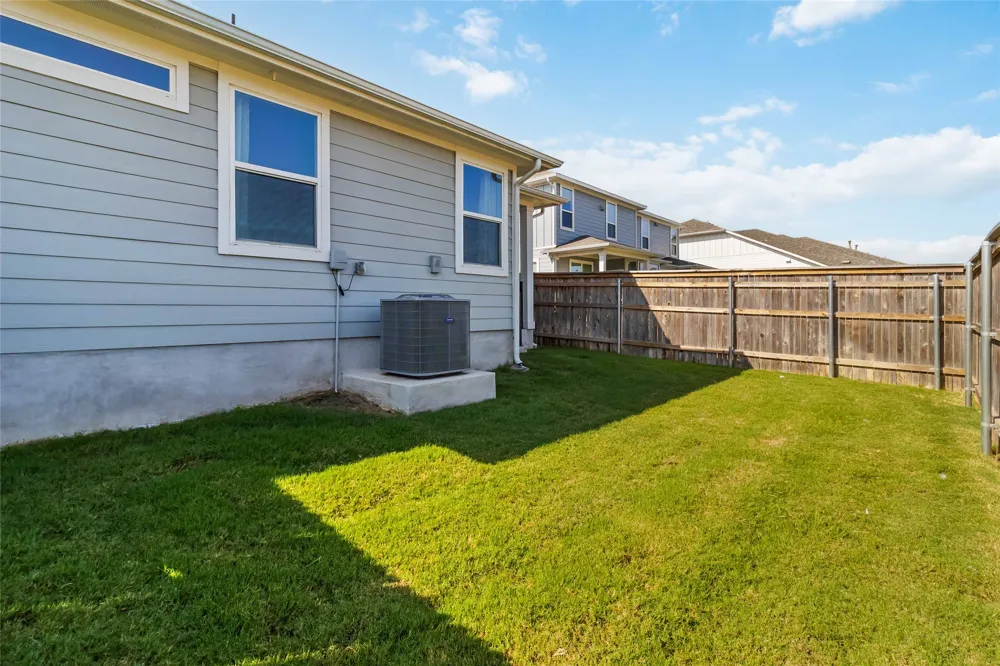 220 Mirabeau Way Liberty Hill, TX 78642