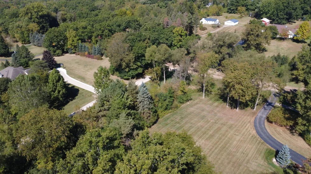 727 W W. Maple Road Road Milford, MI 48381