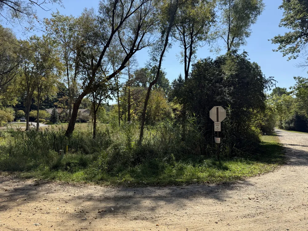 727 W W. Maple Road Road Milford, MI 48381