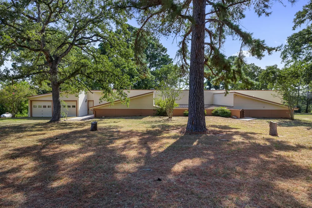 179 Stiewert Lane Paige, TX 78659