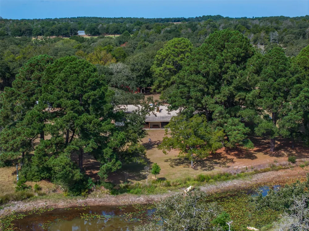 179 Stiewert Lane Paige, TX 78659