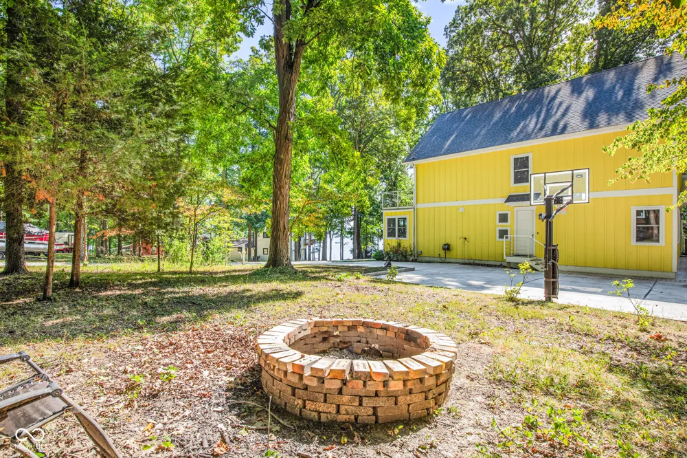 716 S Oak Street Rockville, IN 47872