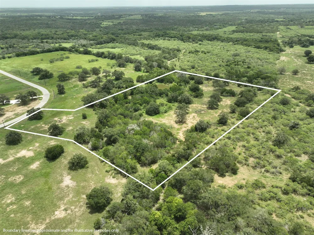 159 Starlight Path Red Rock, TX 78662