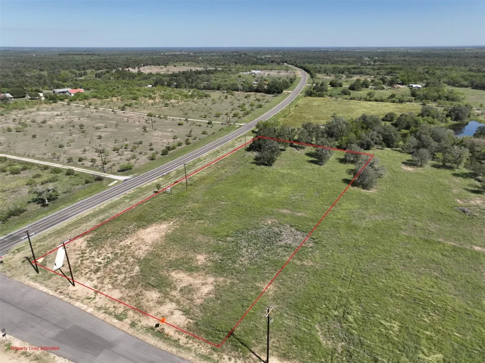 106 Sunny Day Dr Red Rock, TX 78662