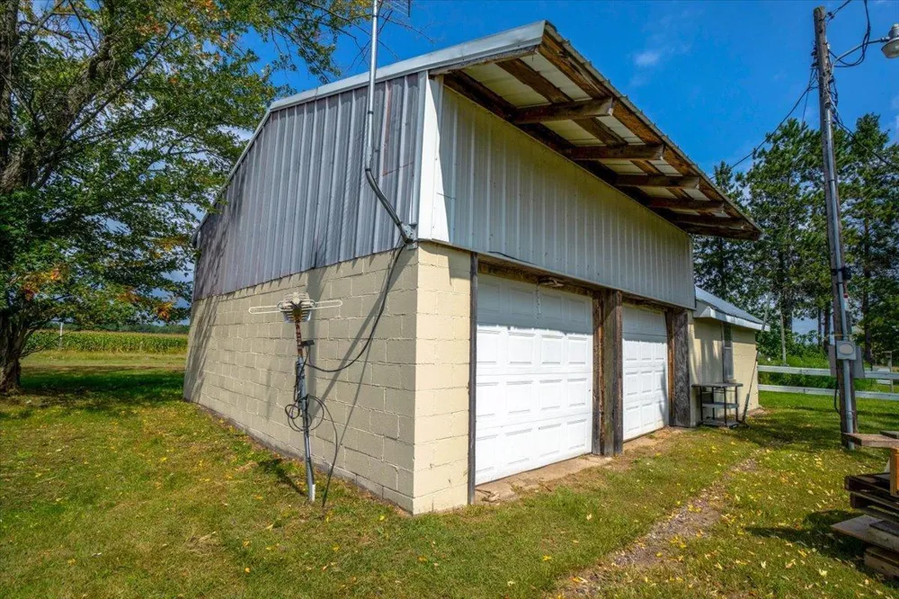 18444 290th Avenue Holcombe, WI 54745