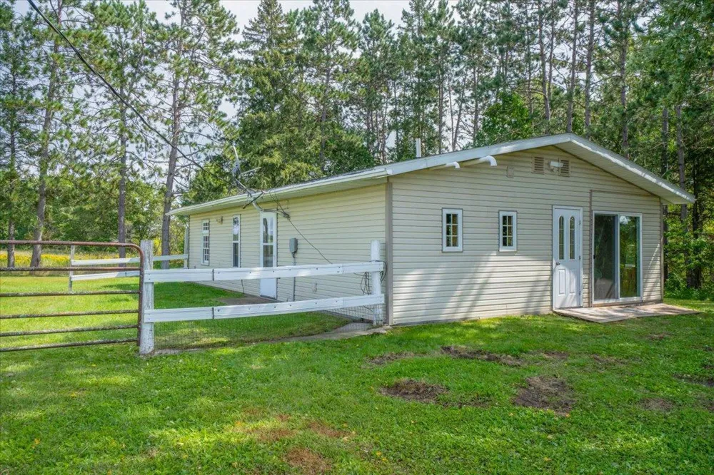 18444 290th Avenue Holcombe, WI 54745