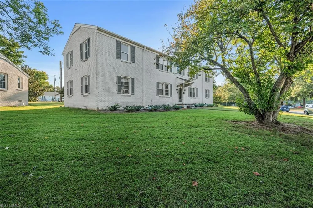 1700 Roslyn Drive #29 D Burlington, NC 27215