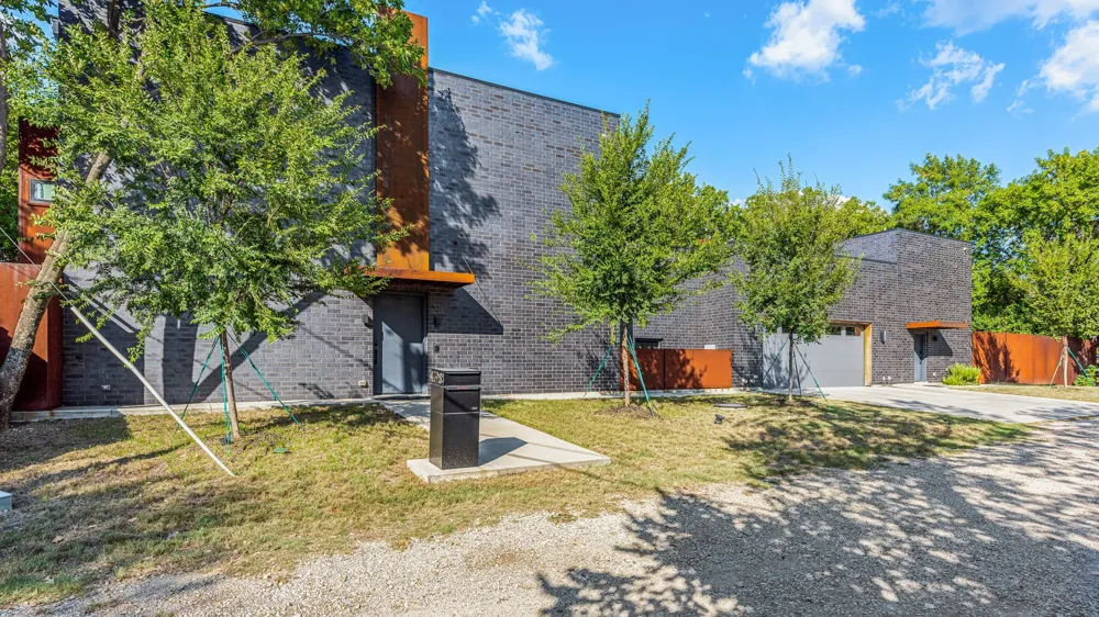 4798 Iberia Avenue Dallas, TX 75207