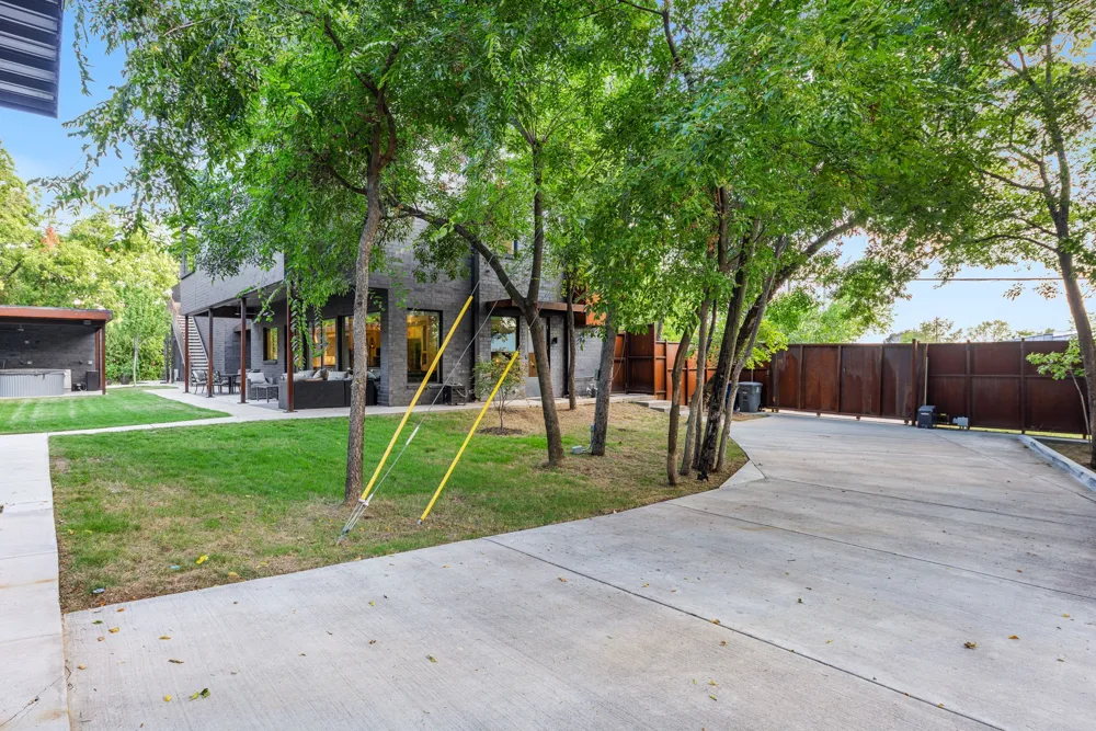 4798 Iberia Avenue Dallas, TX 75207