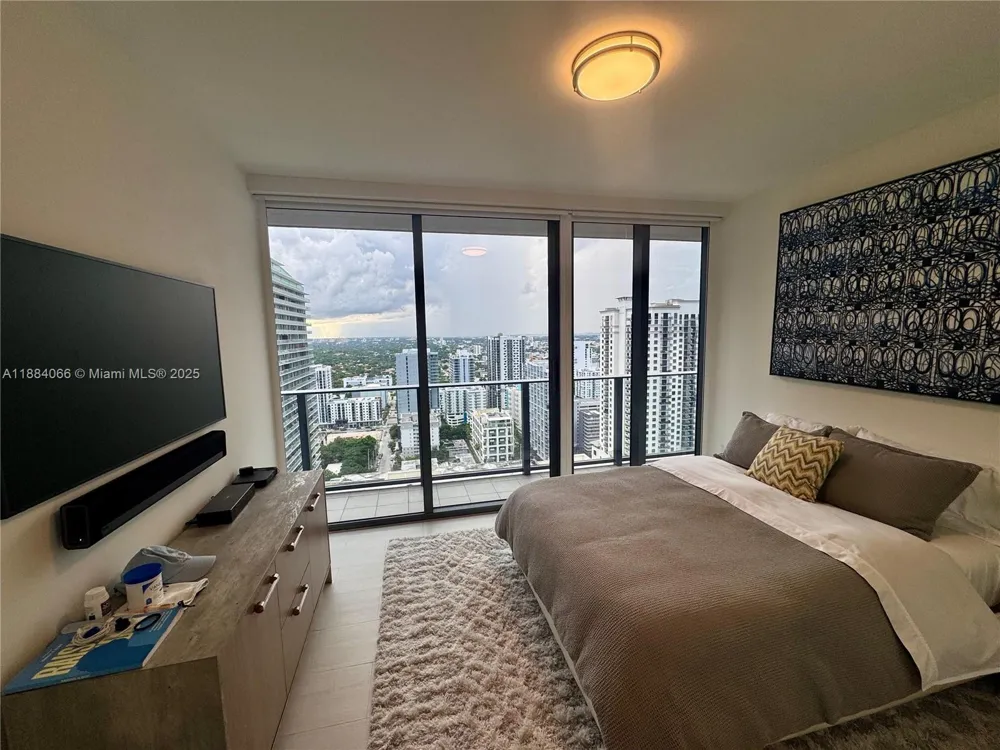 1000 Brickell Plz #3302 Miami, FL 33131