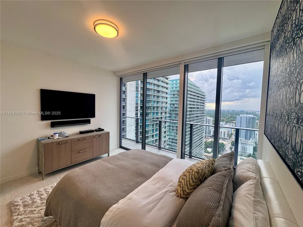 1000 Brickell Plz #3302 Miami, FL 33131