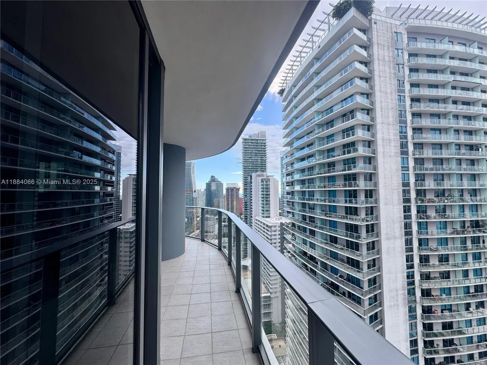 1000 Brickell Plz #3302 Miami, FL 33131