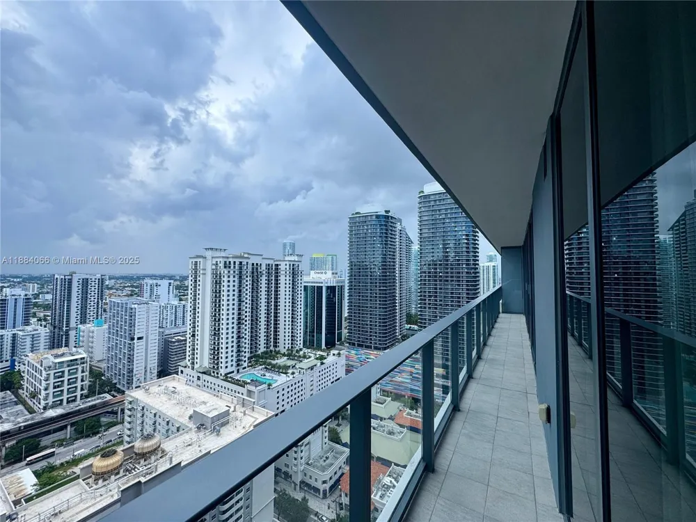 1000 Brickell Plz #3302 Miami, FL 33131