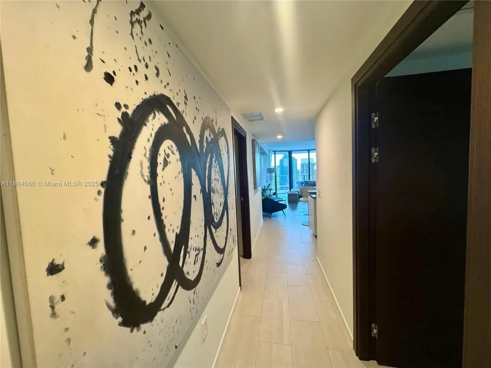 1000 Brickell Plz #3302 Miami, FL 33131