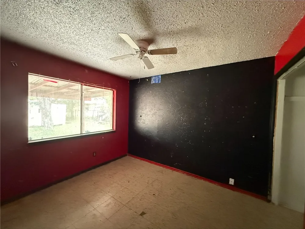 805 Continental Drive Three Rivers, TX 78071