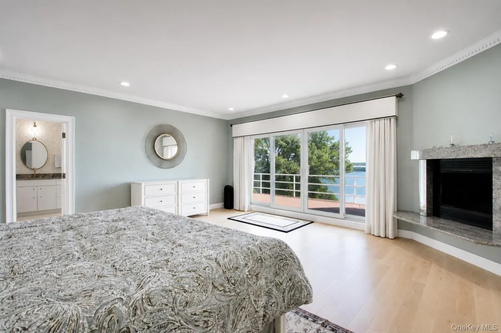 26 Tennis Court Road Oyster Bay, NY 11771