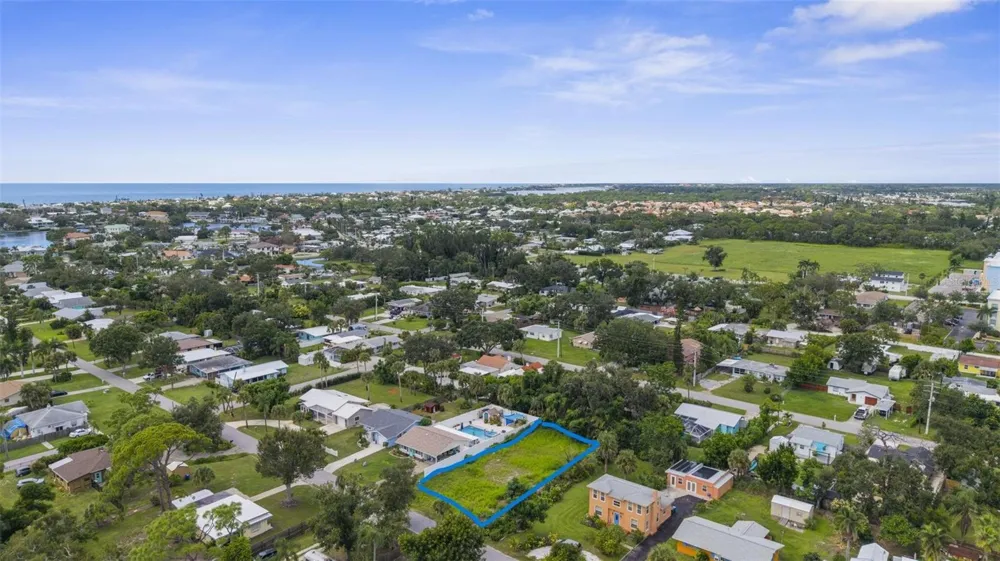 216 PAVONIA ROAD Nokomis, FL 34275