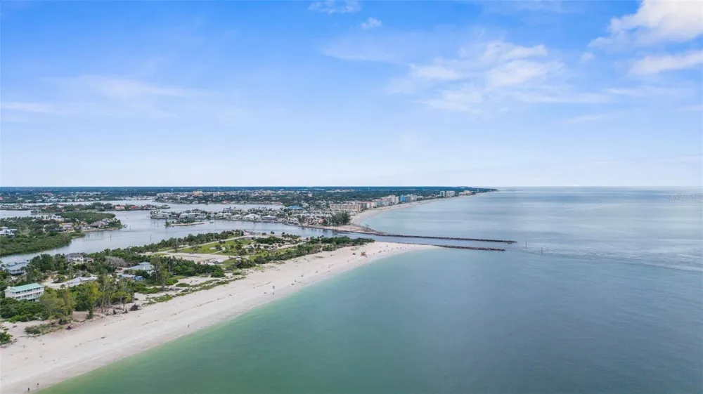 216 PAVONIA ROAD Nokomis, FL 34275