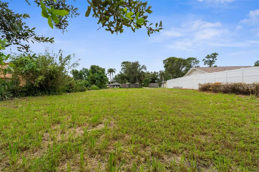 216 PAVONIA ROAD Nokomis, FL 34275