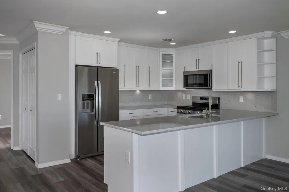 80 Overlook Drive #80 Farmingville, NY 11738