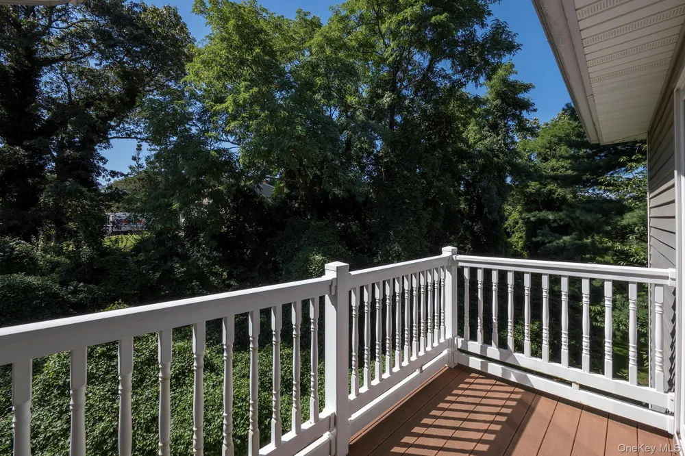 80 Overlook Drive #80 Farmingville, NY 11738