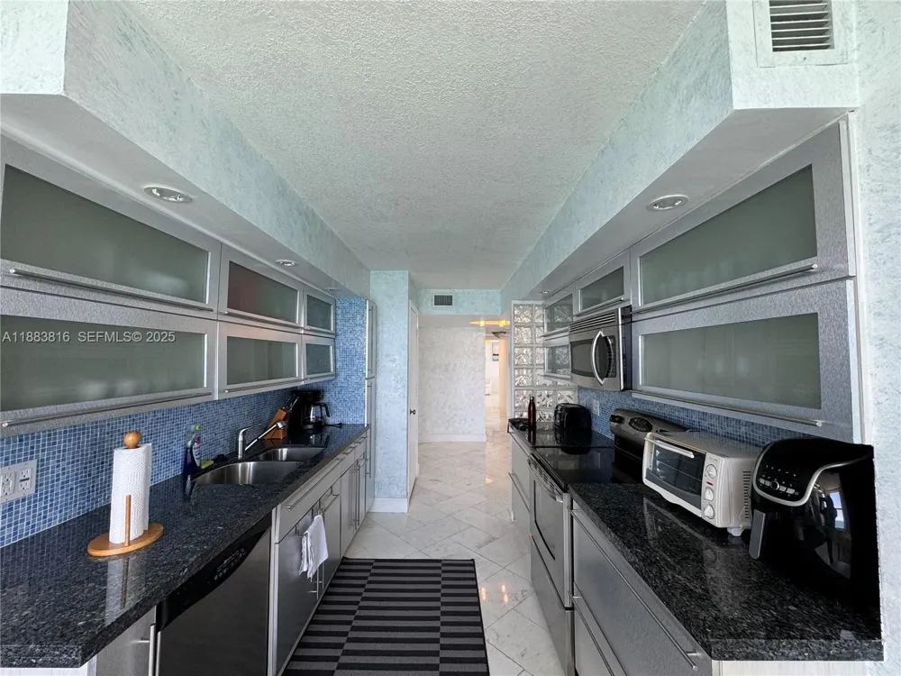 2751 S Ocean Dr #1204S Hollywood, FL 33019
