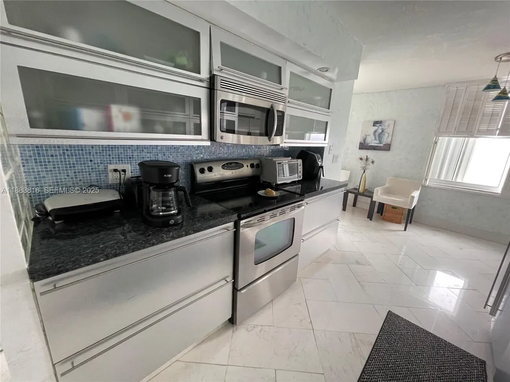 2751 S Ocean Dr #1204S Hollywood, FL 33019
