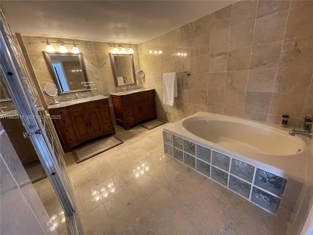 2751 S Ocean Dr #1204S Hollywood, FL 33019