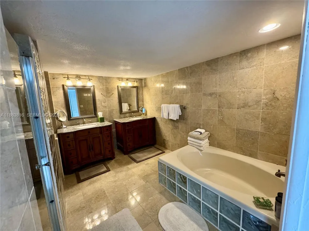 2751 S Ocean Dr #1204S Hollywood, FL 33019