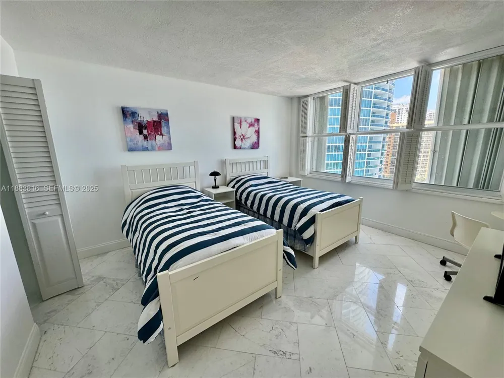 2751 S Ocean Dr #1204S Hollywood, FL 33019