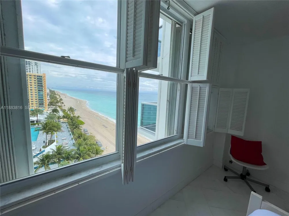 2751 S Ocean Dr #1204S Hollywood, FL 33019
