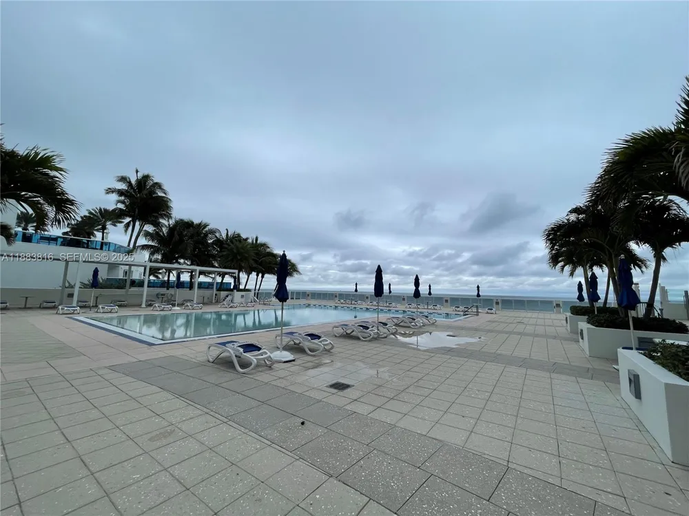 2751 S Ocean Dr #1204S Hollywood, FL 33019