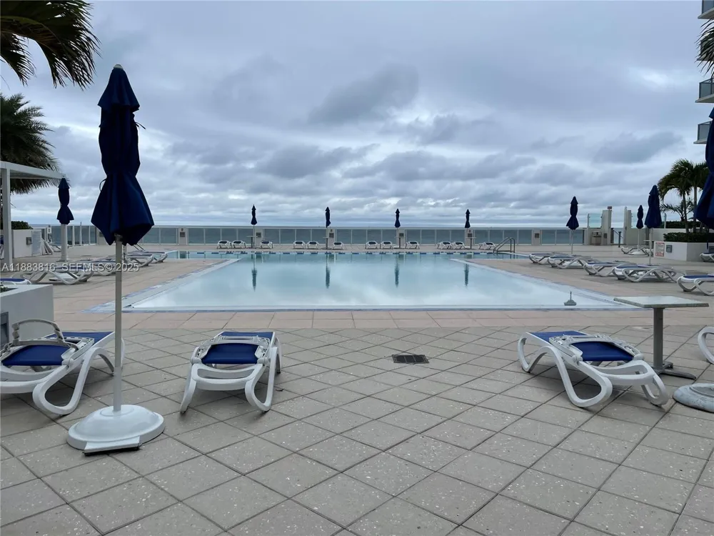2751 S Ocean Dr #1204S Hollywood, FL 33019