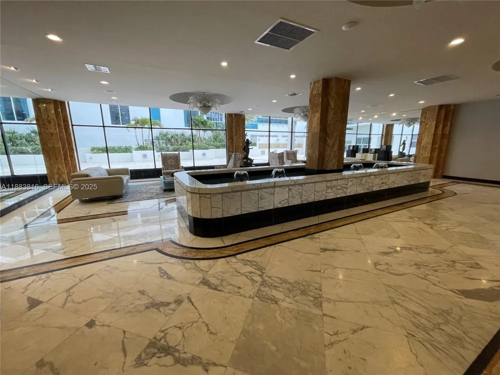 2751 S Ocean Dr #1204S Hollywood, FL 33019