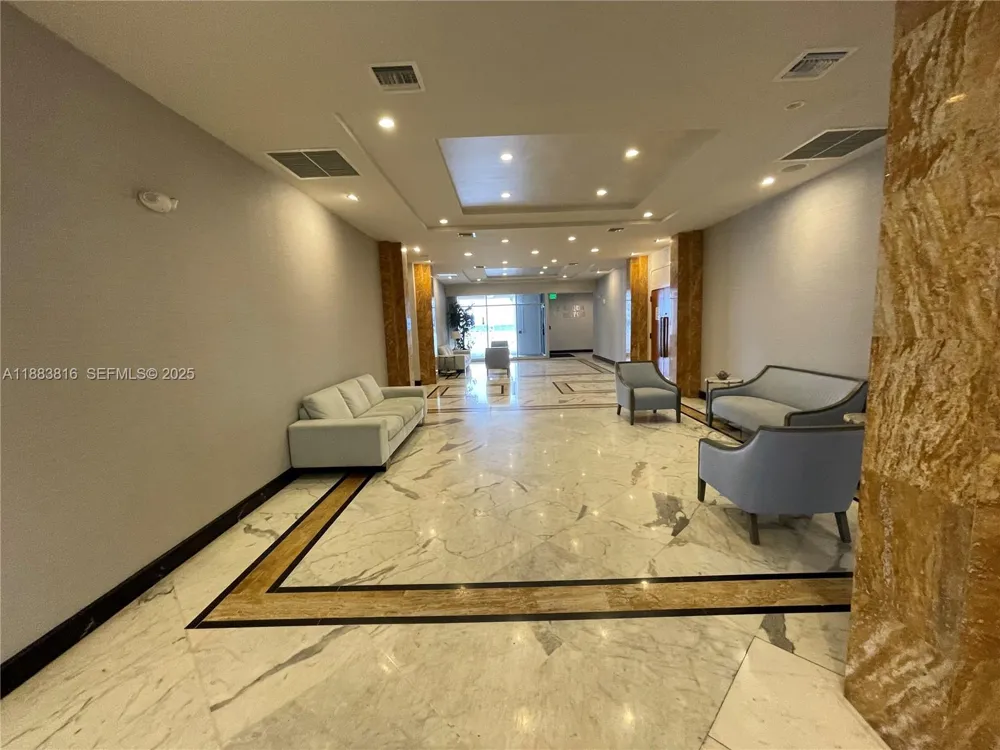 2751 S Ocean Dr #1204S Hollywood, FL 33019