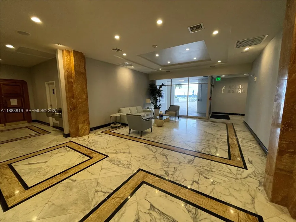 2751 S Ocean Dr #1204S Hollywood, FL 33019