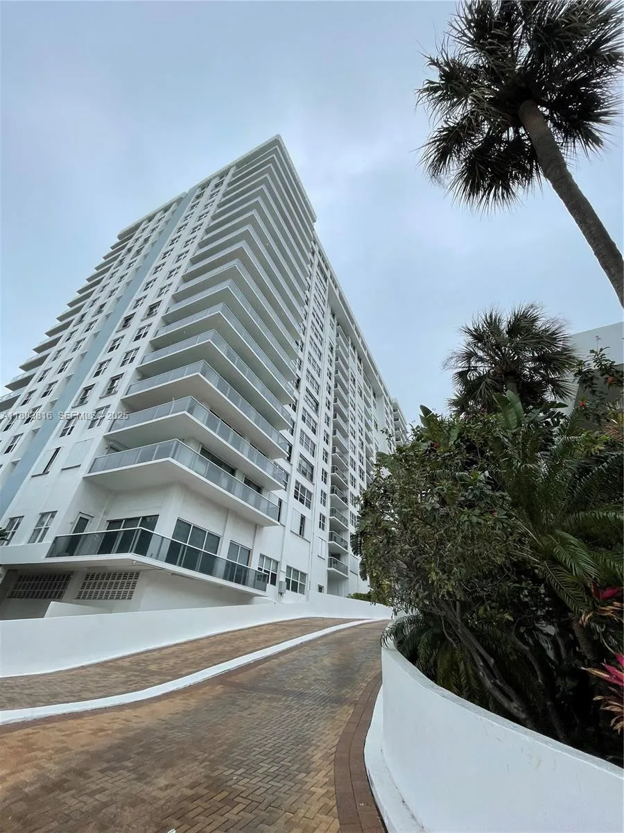 2751 S Ocean Dr #1204S Hollywood, FL 33019