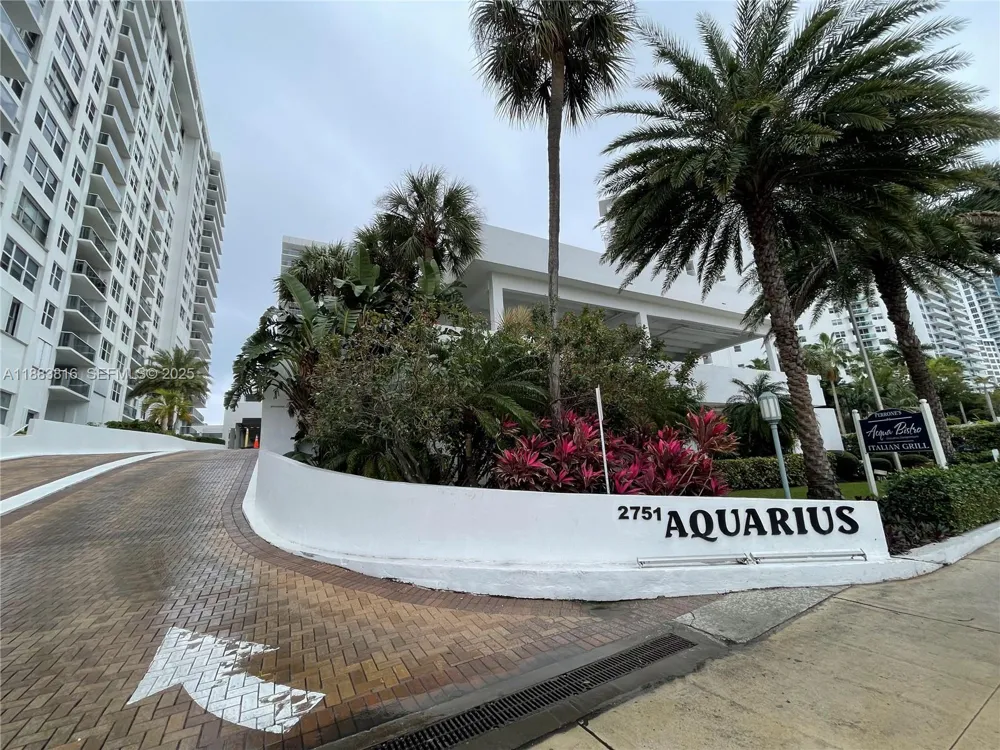 2751 S Ocean Dr #1204S Hollywood, FL 33019