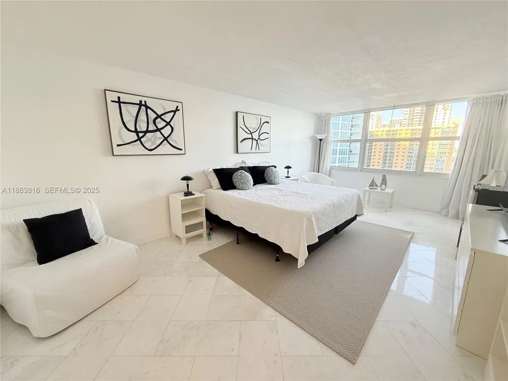 2751 S Ocean Dr #1204S Hollywood, FL 33019