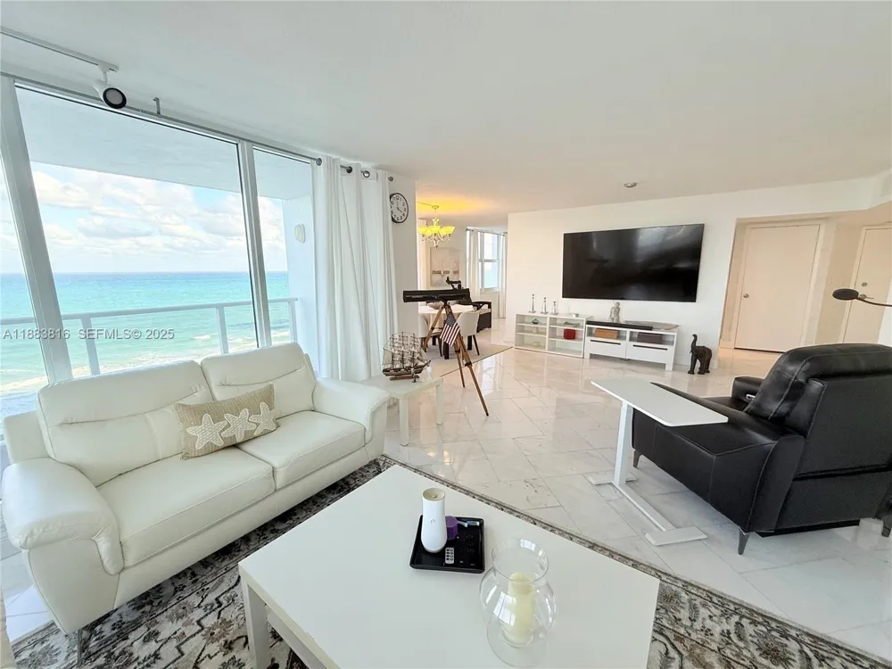 2751 S Ocean Dr #1204S Hollywood, FL 33019
