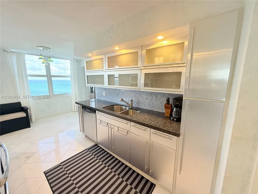 2751 S Ocean Dr #1204S Hollywood, FL 33019