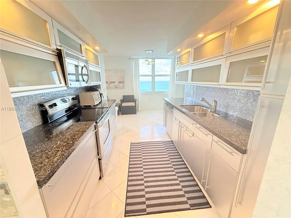 2751 S Ocean Dr #1204S Hollywood, FL 33019