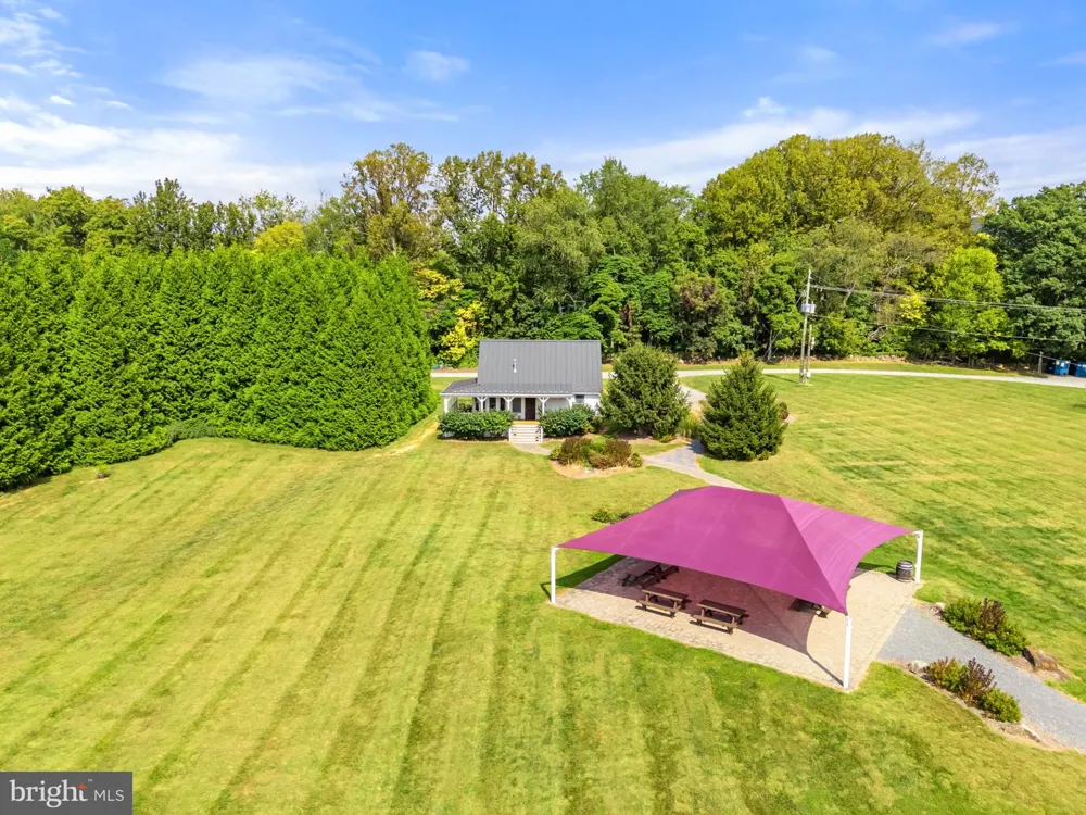 14001 HARPERS FERRY ROAD Hillsboro, VA 20132