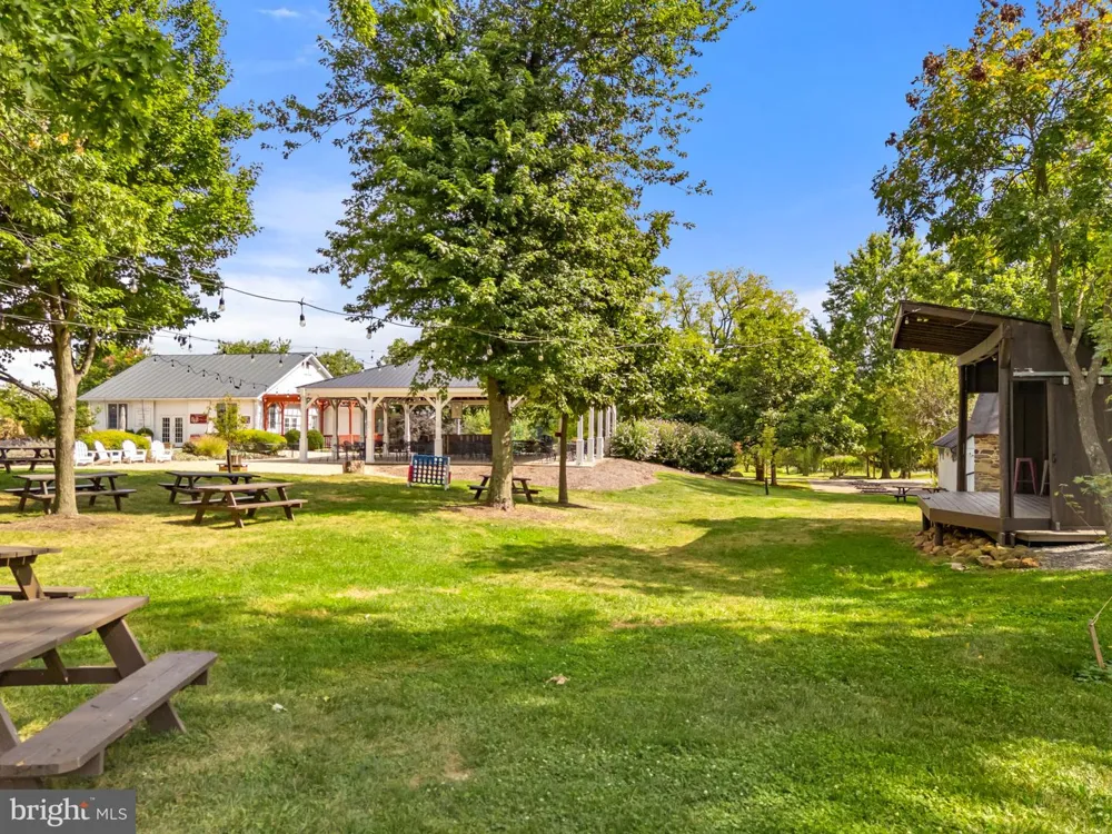 14001 HARPERS FERRY ROAD Hillsboro, VA 20132