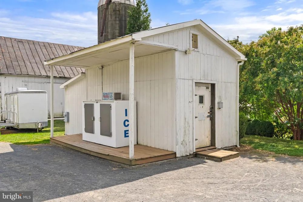 14001 HARPERS FERRY ROAD Hillsboro, VA 20132